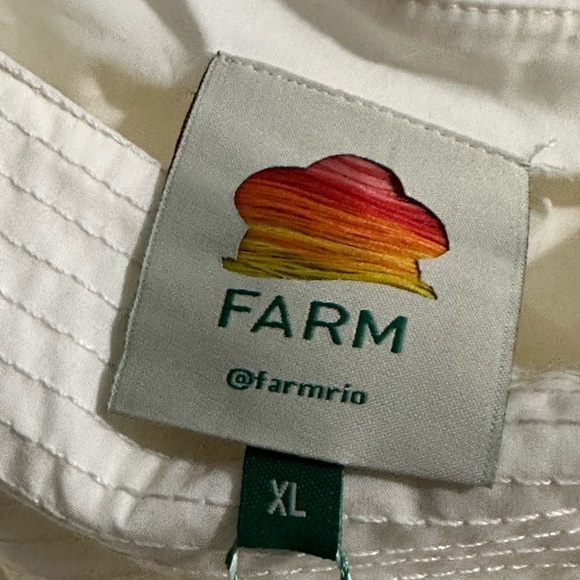 FARM Rio Cream Skorts with Asymmetrical Ruffles - Picture 2 of 6